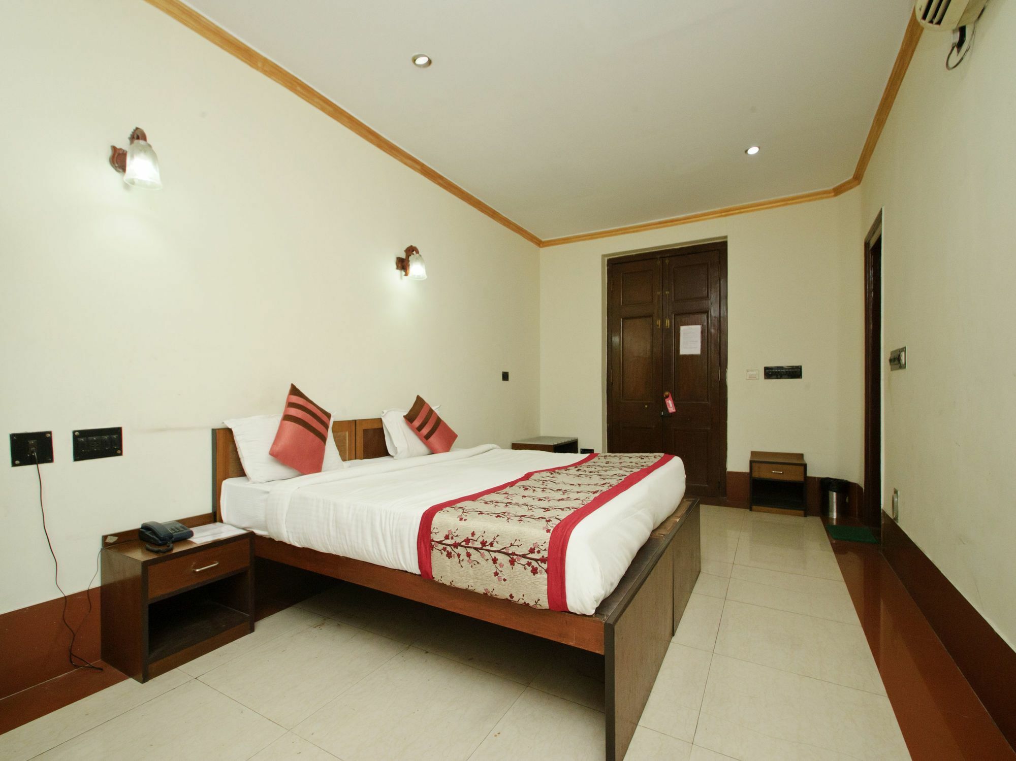 Oyo 5811 Seacom Inn Ymca Esplanade Kalkutta Exterior foto
